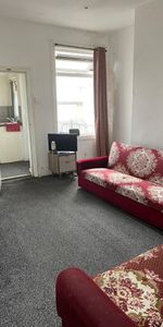 Room in a Shared House, Royal Park Avenue, LS6 - Photo 3