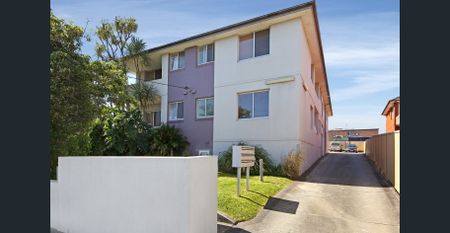 Neat two bedroom unit - Photo 5