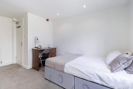 2 bedroom flat to rent - Photo 5