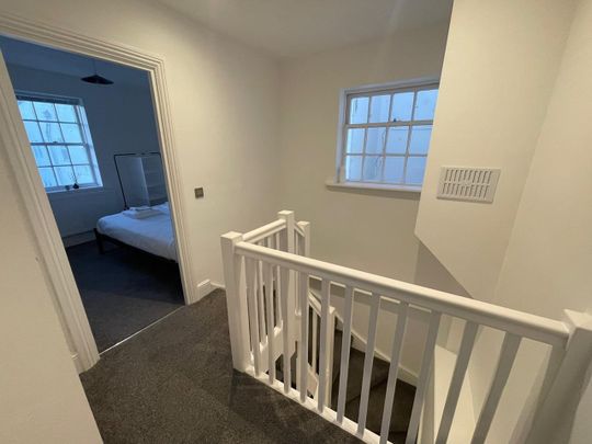 2 Bed Maisonette, Lansdowne Place, BN3 - Photo 1