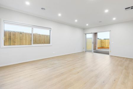 Brand New Family Home - Photo 2