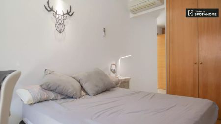 Room in a shared 2-bedroom apartment for rent in Almenara - Photo 3