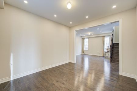 For Lease - 9 Rotondo Crescent, Vaughan, Ontario - Photo 2