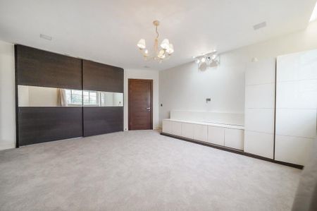 4 bedroom flat to rent - Photo 5