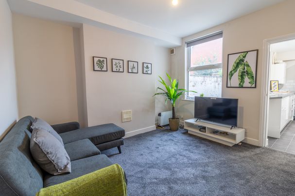 4 Bed Student Accommodation - Photo 1