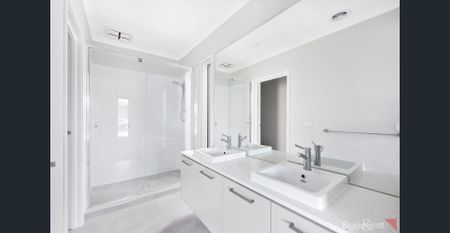 Beautiful 3 Bedroom House - Photo 2