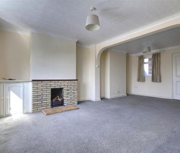 2 bedroom semi-detached house to rent - Photo 5