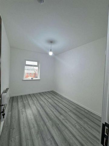 St. Georges Street, Bolton, BL1 - Photo 5