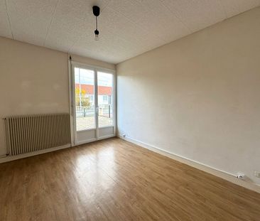 Location maison 5 pièces, 95.00m², Saint-Berthevin - Photo 3