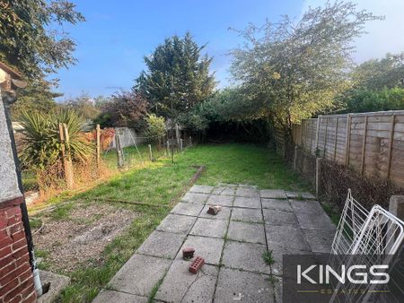 4 bedroom terraced house to rent - Photo 4