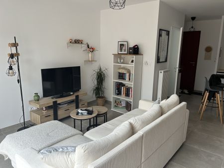 Location Appartement 3 pièces 64m² ST JEAN DE BRAYE 45800 - Photo 2