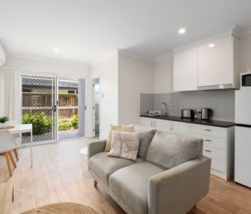 30 Jillian Place, Wynnum West QLD 4178 - Apartment For Rent | Domain - Photo 1