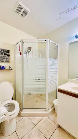 For Lease - 26 Ashglen Court, Toronto, Ontario - Photo 5