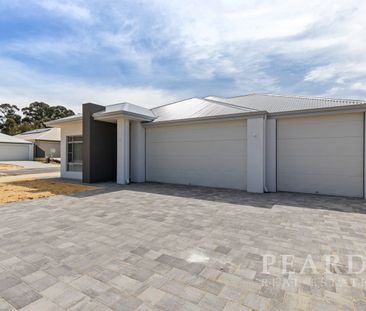 In Near-New Condition!! - Photo 5