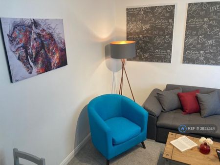 1 bedroom maisonette to rent - Photo 4