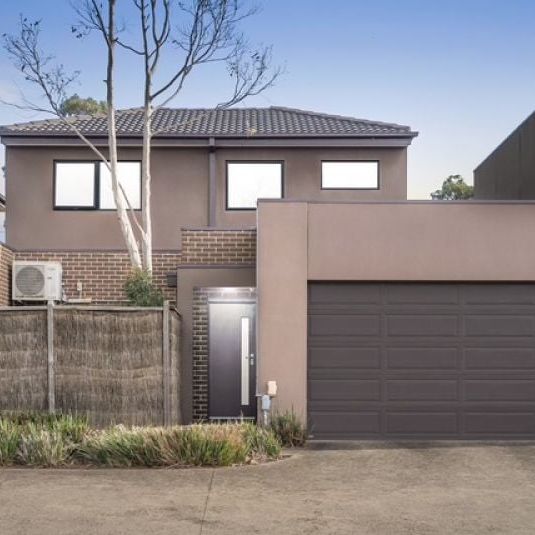 2/141 Stud Road Wantirna South VIC - Photo 1