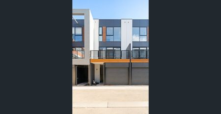 Stunning, brand new, CBD fringe - Photo 4