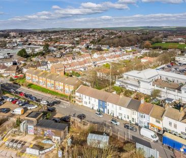 3 bedroom terraced house to rent - Photo 2
