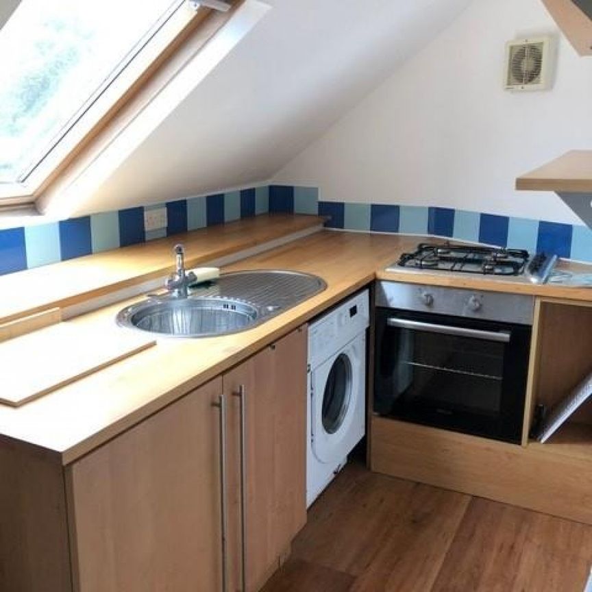 1 bedroom Flat To Let - Photo 1