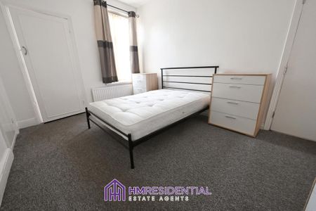 3 bedroom terraced house to rent - Photo 2