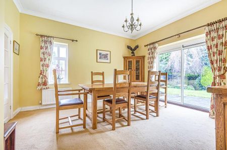 6 bedroom detached bungalow to rent - Photo 3