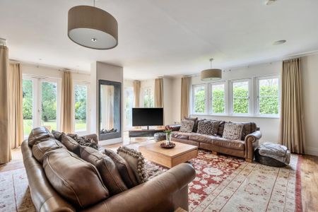 6 bedroom detached house to rent - Photo 3