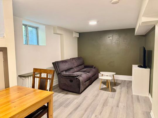 For Lease - 391 Parkside Drive Unit# lower, Toronto, Ontario - Photo 1