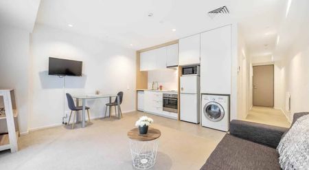 GROUND FLOOR ONE BEDROOM APARTMENT - Photo 2