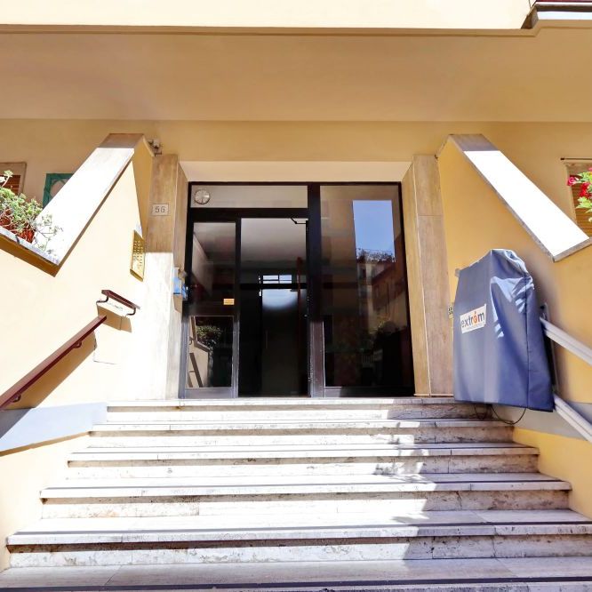 Large room in Via Bellini - Photo 1