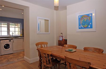 4 bedroom terraced house to rent - Photo 3