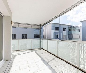 Traumhafte 2 1/2 - Zimmerwohnung mit verglastem Balkon - Photo 2