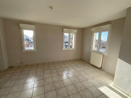 BOURGES - Quartier Marronniers -T4 avec terrasse, balcon, garage, parking et cave. - Photo 5