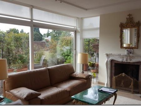 IXELLES : PENTHOUSE: 3 CHAMBRES MEUBLE + TERRASSE - Bruxelles 1 - Photo 3