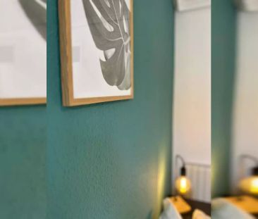 Room in a shared 8-bedroom apartment for rent in Sol, all bills included - Photo 4