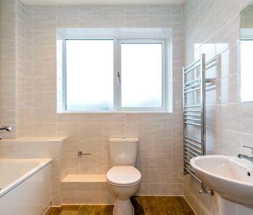 3 bedroom house to rent Wharfdale Road, Bournemouth, BH4 - Photo 6