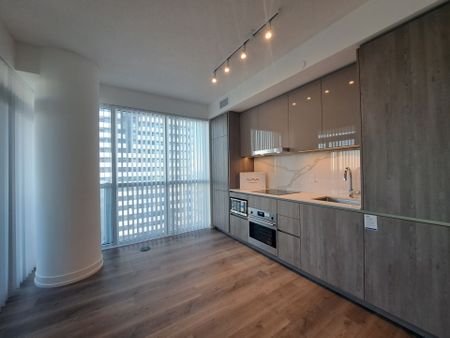 For Lease - 8 Interchange Way Unit# 2112, Vaughan, Ontario - Photo 5