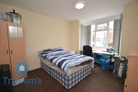 6 bed Semi-Detached House for Rent - Photo 2