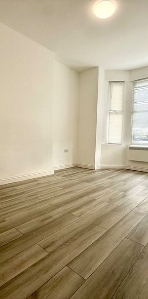 Studio Flat, Beulah Road, CR7 - Photo 1