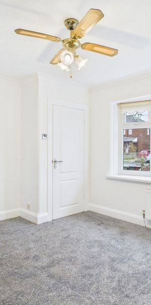 42 Avondale Street, Standish, Wigan, WN6 0LF - Photo 2