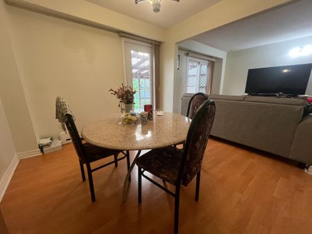 For Lease - 6 La Peer Boulevard, Toronto, Ontario - Photo 2