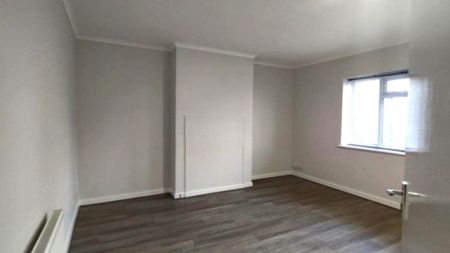 2 bed flat to rent - Photo 5