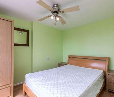 Swindon Road, Horsham, RH12 - Photo 4