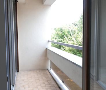 Location Appartement 2 pièces 58m² CAUDEBEC LES ELBEUF 76320 - Photo 3