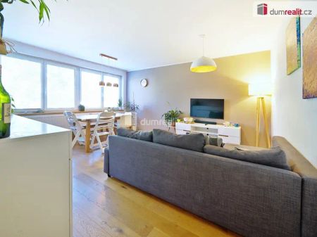 Moderní a zrekonstruovaný byt 3+1 s lodžií v ulici Dykova, Mělník - Фото 5