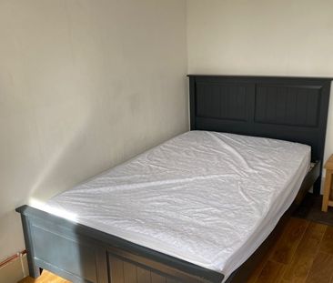 1 Bed Flat, Seafield Road, EH6 - Photo 2