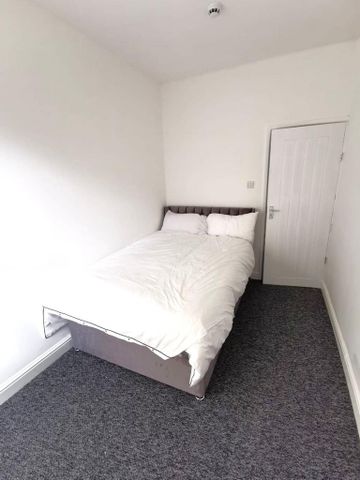 3 bedroom duplex to rent - Photo 2