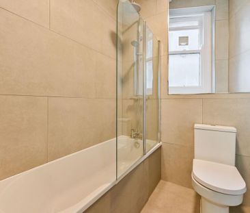 4 bedroom flat to rent - Photo 4