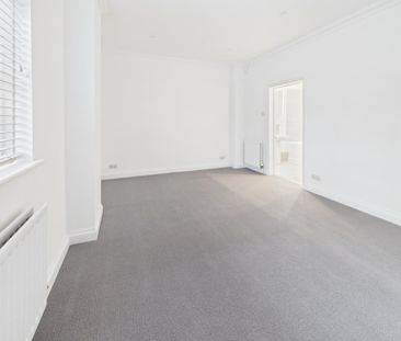 Dunsmore Avenue, Rugby - Photo 1