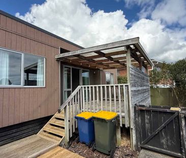 Lovely 2 bedroom home in Te Atatu - Photo 4