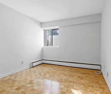 Mid-rise apartment building in Centretown - One-month free rent on ... - Photo 4